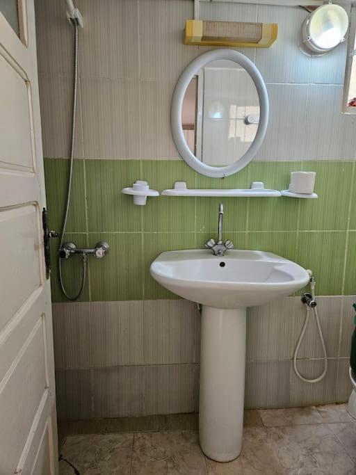 Hadhri Appartement トズル エクステリア 写真